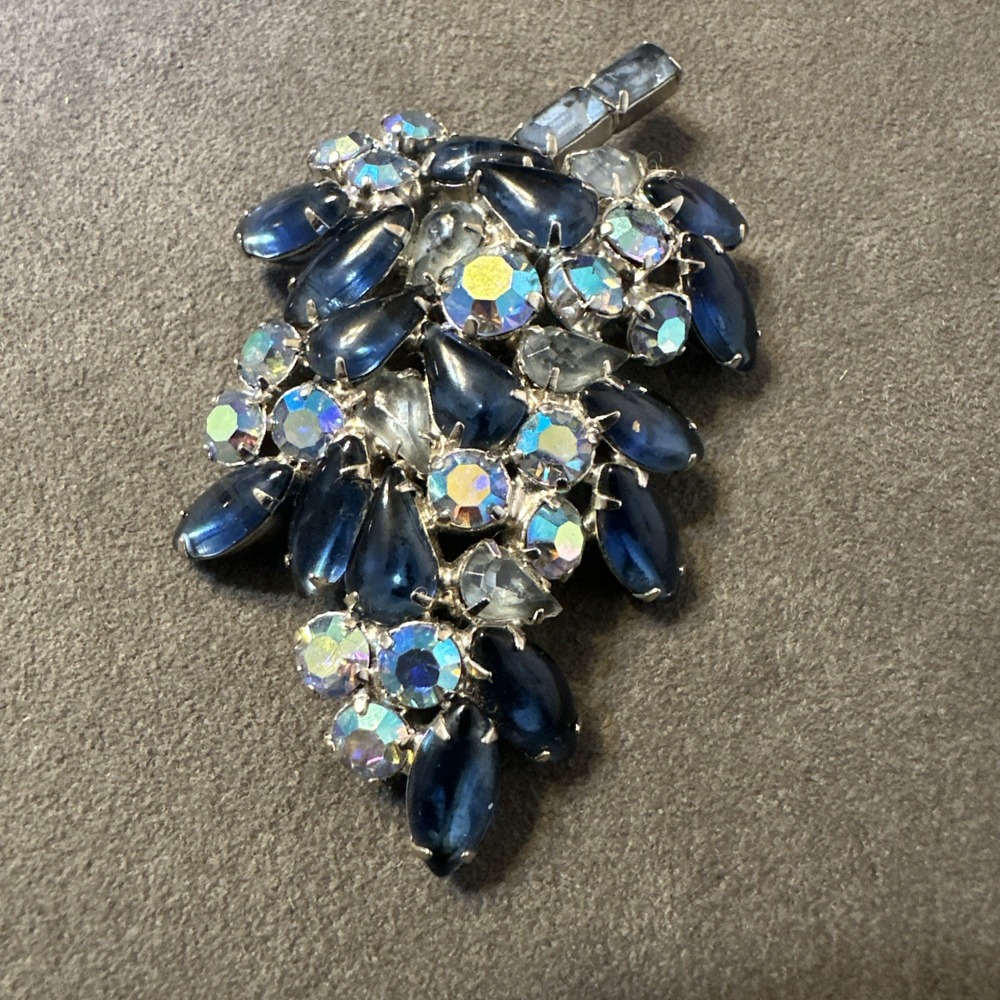 Vintage Unsigned Cobalt Blue & Teal Navette‎ Marquis Rhinestone Leaf Brooch